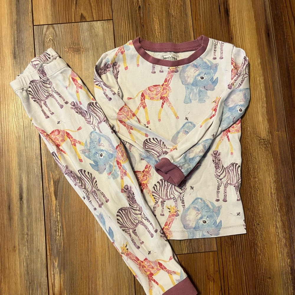 ⭐️Bundle 5 for $30 - Burt's Bees Toddler Girls Animal Print Pajama Set